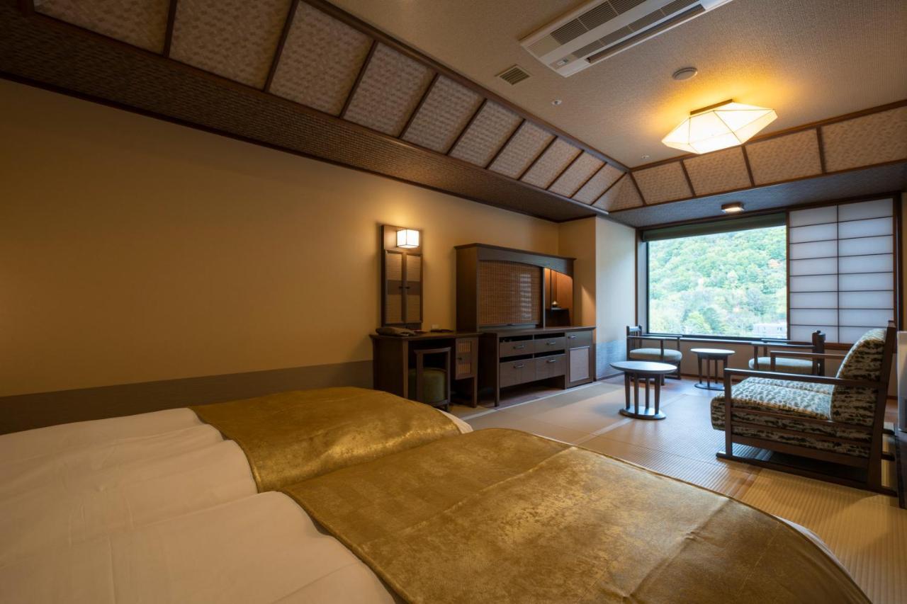 Готель Jozankei Onsen Yurakusoan Саппоро Екстер'єр фото