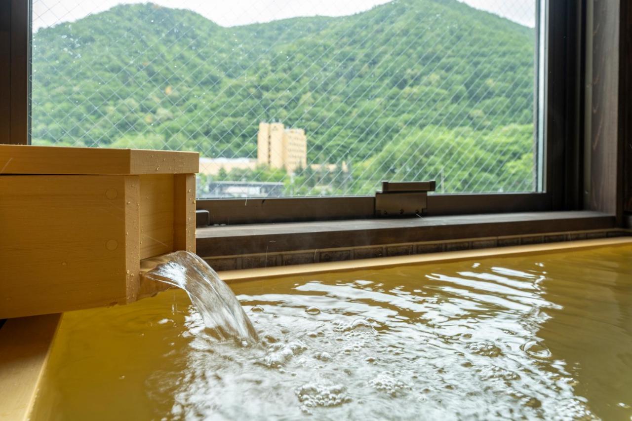 Готель Jozankei Onsen Yurakusoan Саппоро Екстер'єр фото