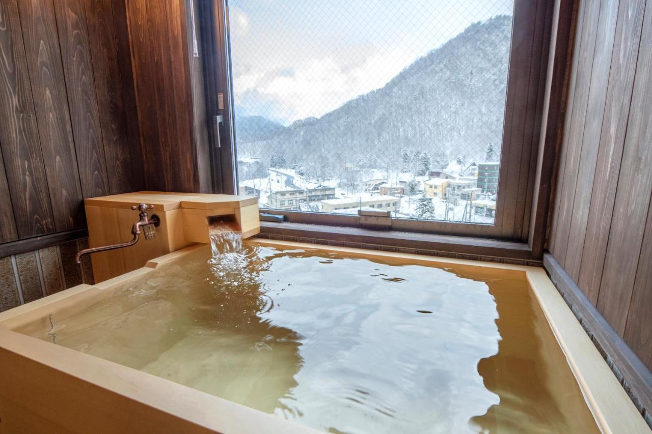 Готель Jozankei Onsen Yurakusoan Саппоро Екстер'єр фото